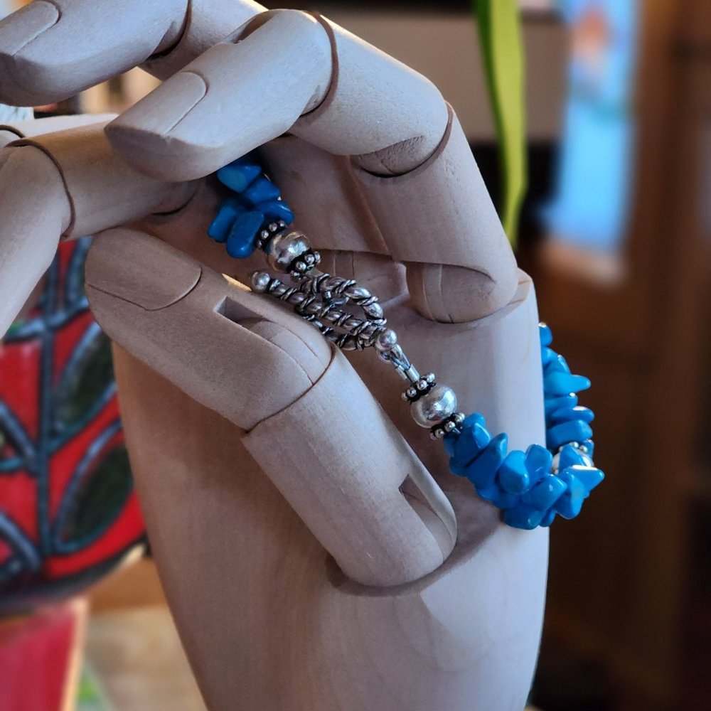 Beautiful Color-Enhanced Turquoise Jewelry Set - Picture 5 of 6